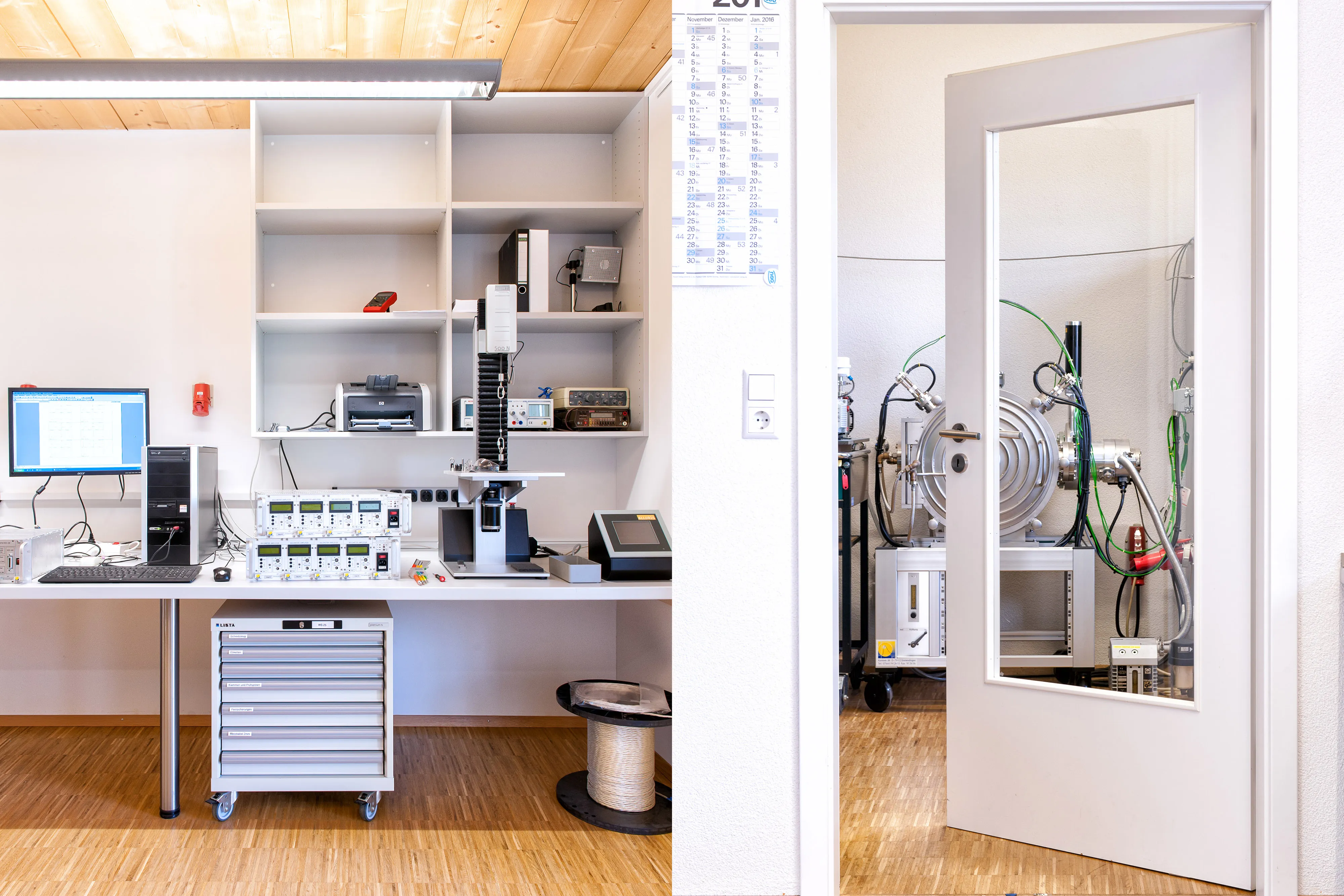 Funktionaler Arbeitsplatz und Laborraum mit maßgefertigten Büromöbeln, Messgeräten und Holzelementen.